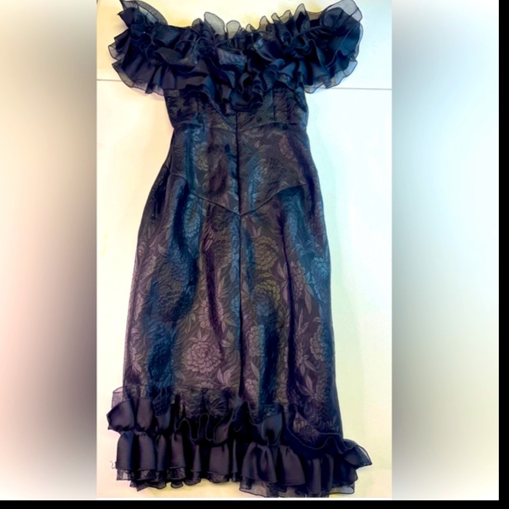 Giorgio Armani 100% pure silk black dress.  Made in Italy.